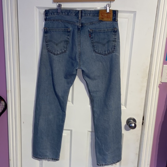 Baggy Levi Mid-rise Jeans - Picture 4 of 5